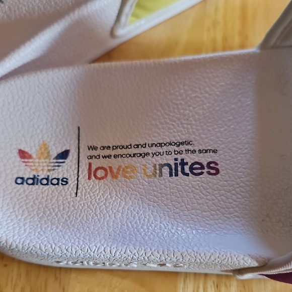 Adidas Adilette Pride Slides - Picture 4 of 10